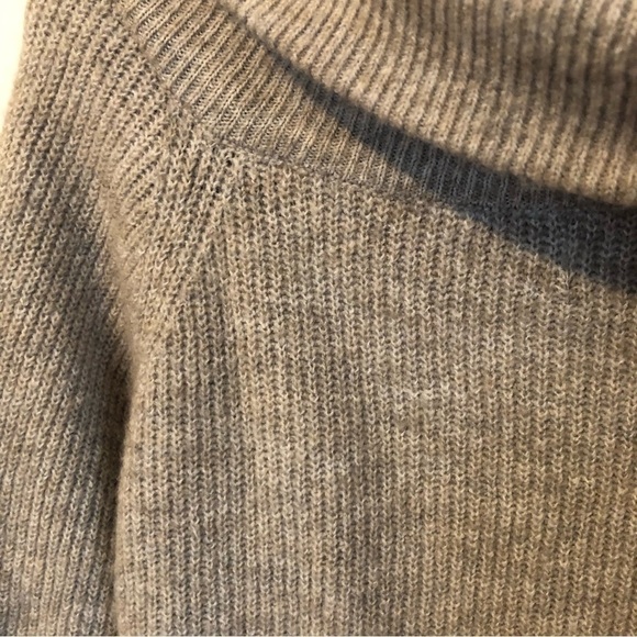 H&M Turtle Neck Neutral Knit Tunic Dress Medium - Picture 5 of 5